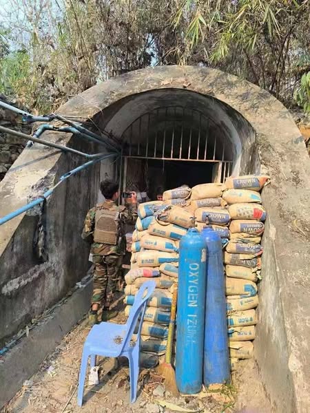 Read more about the article အင်းတော်မြို့ထဲက ဂျပန်လိုဏ်ဂူမှာ လူသားဒိုင်းအဖြစ်ဖမ်းဆီးခံခဲ့ရတဲ့ မိန်းကလေးတွေရဲ့အဖြစ်ဆိုးများ