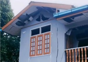 Read more about the article ဖားကန့်မြို့တွင် တိုက်ပွဲဖြစ်ပွားပြီး ပြည်သူပိုင် နေအိမ်အဆောက်အအုံ ပစ္စည်းများထိခိုက် ပျက်စီးတဲ့အပြင် အရပ်သားထိခိုက်ဒဏ်ရာရ